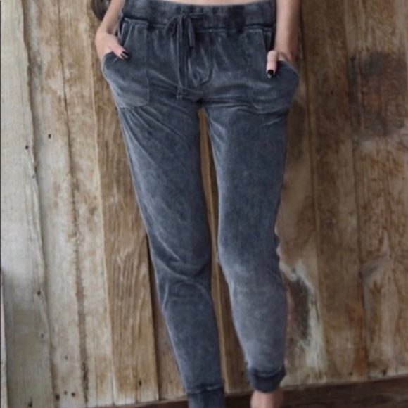 SOLD OUT!  MINERAL WASH LOW RISE JOGGERS HIGH QUALITY - Picture 5 of 12